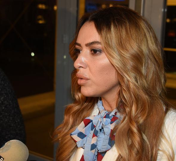 Hadise yüzüne ne yaptı?