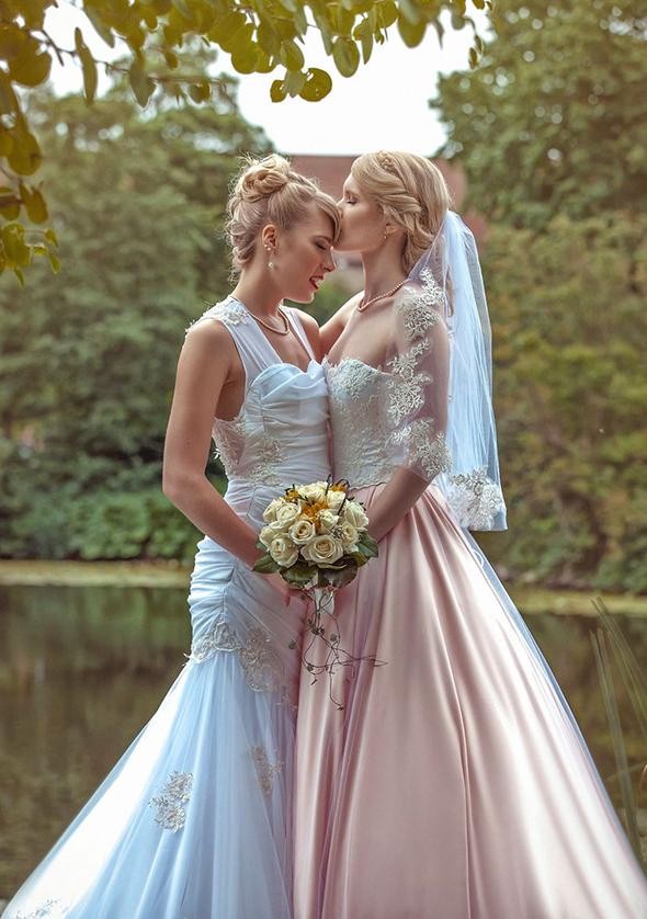 Danimarkalı çiftin sıra dışı düğününden ilginç kareler