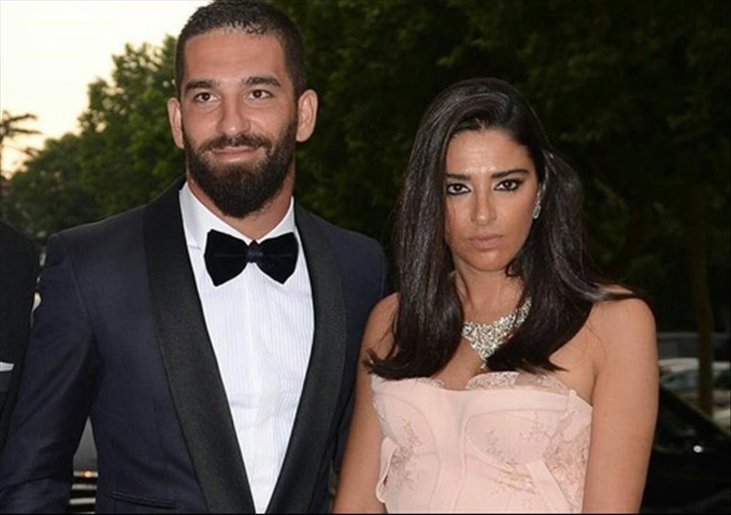 Arda Turan eski sevgilisine dönüyor