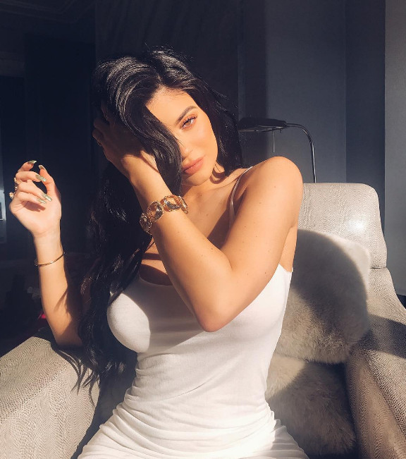 Kylie Jenner Twitterı yıktı geçti 