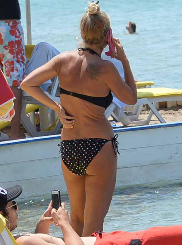 Emine tatile çıktı!