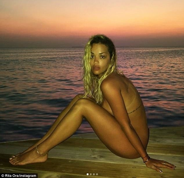 Rita Ora paylaşımlarıyla yürek hoplattı